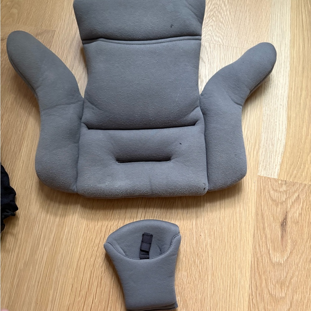 Nuna infant car seat insert